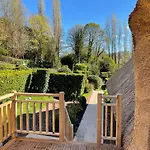 Pensjonat La Fontaine Romy Genneville