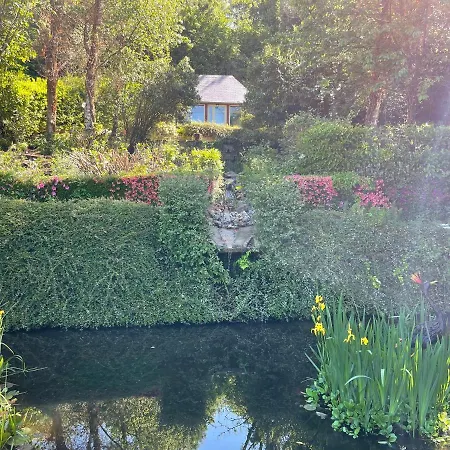 بيت ضيافة La Fontaine Romy Genneville