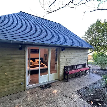 La Fontaine Romy בית הארחה Genneville