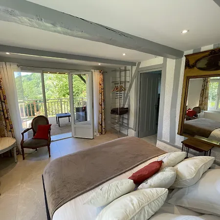 La Fontaine Romy בית הארחה