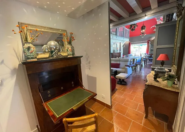 Guest house La Fontaine Romy 4*